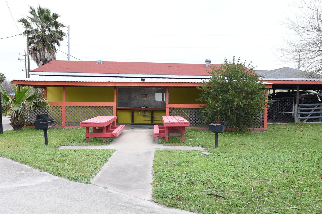 Gulfway Motel And Restaurant Gilchrist Dış mekan fotoğraf